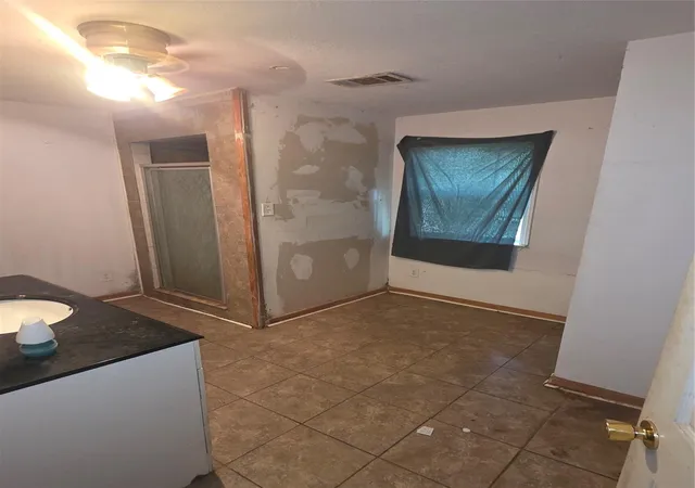 Photo 8 of Sale Pending at 40 Hall Dr N, Montgomery, TX 77316 | MLS# 97805813 | Listing updated on 2026-09-09