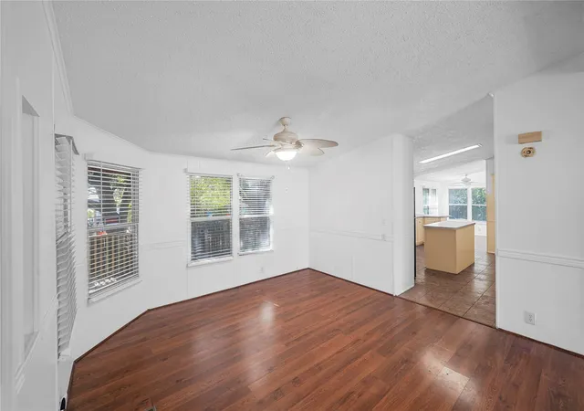 Photo 4 of Single family home for sale at 3614 College St, Damon, TX 77430 | MLS# 57996992 | Listing updated on 2026-09-02