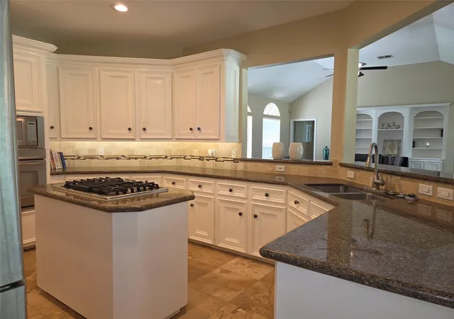 Photo 4 of Single family home for sale at 2615 Roman Forest Blvd, New Caney, TX 77357 | MLS# 27156763 | Listing updated on 2026-09-13