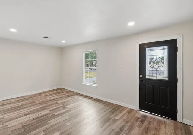 Photo 3 of Single family home for sale at 602 Garrett St, Pasadena, TX 77506 | MLS# 70760326 | Listing updated on 2026-09-20