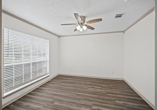Photo 3 of Sale Pending at 8223 Gulf Tree Ln, Houston, TX 77075 | MLS# 58306115 | Listing updated on 2026-09-25