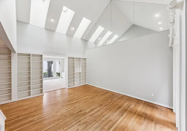 Townhouse for sale at 10 S Briar Holw Ln #50, Houston, TX 77027 | MLS# 6703302