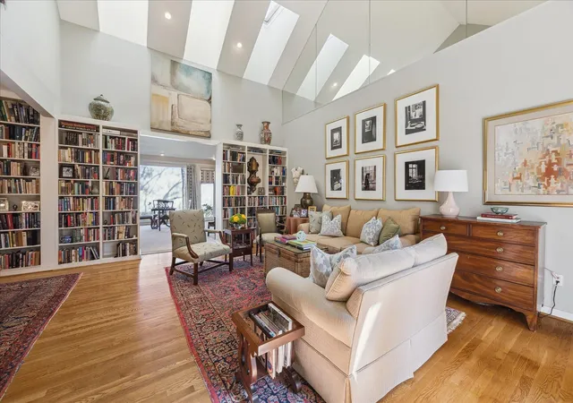 Photo 1 of Townhouse for sale at 10 S Briar Holw Ln #50, Houston, TX 77027 | MLS# 6703302 | Listing updated on 2026-09-12