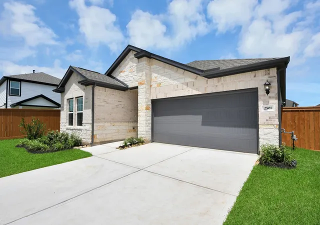 Photo 2 of Single family home for sale at 2501 Dana Point Dr, Katy, TX 77493 | MLS# 10437315 | Listing updated on 2026-10-09