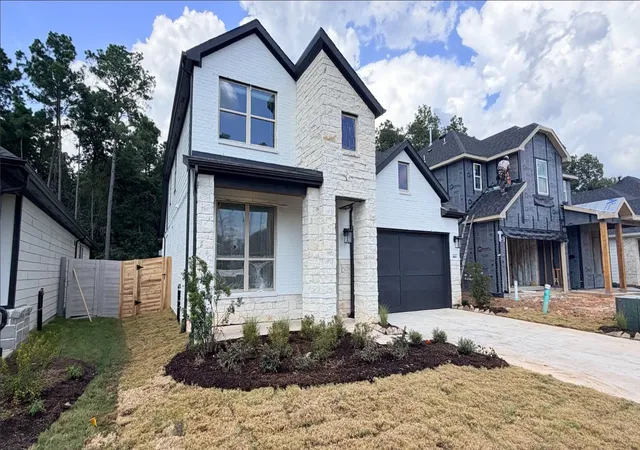 Photo 2 of Single family home for sale at 8631 Jam Session Dr, Montgomery, TX 77316 | MLS# 3864916 | Listing updated on 2026-09-12