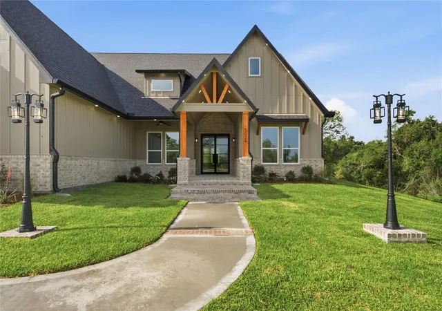 Photo 3 of Single family home for sale at 5024 Texana Dr, Baytown, TX 77523 | MLS# 29303478 | Listing updated on 2026-09-11