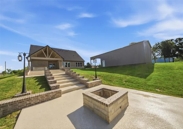 Photo 3 of Single family home for sale at 5024 Texana Dr, Baytown, TX 77523 | MLS# 29303478 | Listing updated on 2026-09-11