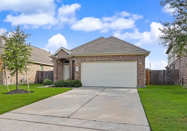 Photo 3 of Single family home for sale at 18322 Tacoma Ridge Dr, Tomball, TX 77377 | MLS# 59421907 | Listing updated on 2026-09-10