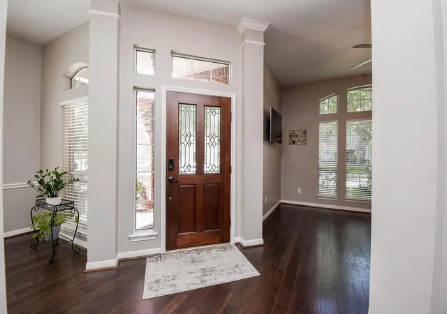 Photo 4 of Single family home for sale at 7218 Fall Crk Bnd, Humble, TX 77396 | MLS# 93204173 | Listing updated on 2026-09-19