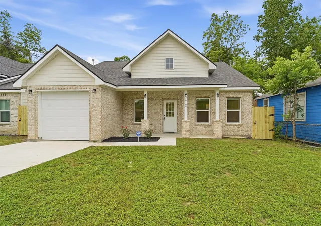 Photo 1 of Sale Pending at 6109 Woodrow St, Texas City, TX 77591 | MLS# 9321696 | Listing updated on 2026-10-10