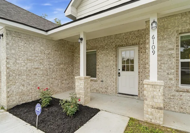 Photo 3 of Sale Pending at 6109 Woodrow St, Texas City, TX 77591 | MLS# 9321696 | Listing updated on 2026-10-10
