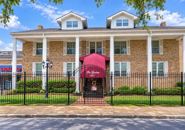 Photo 1 of Condo for sale at 2507 Montrose Blvd #39, Houston, TX 77006 | MLS# 14413711 | Listing updated on 2026-09-19