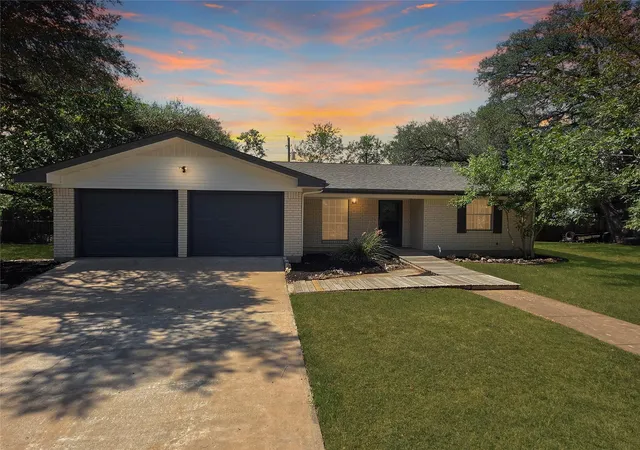Photo 1 of Single family home for sale at 103 Shannon Ln, Georgetown, TX 78628 | MLS# 70606325 | Listing updated on 2026-09-06