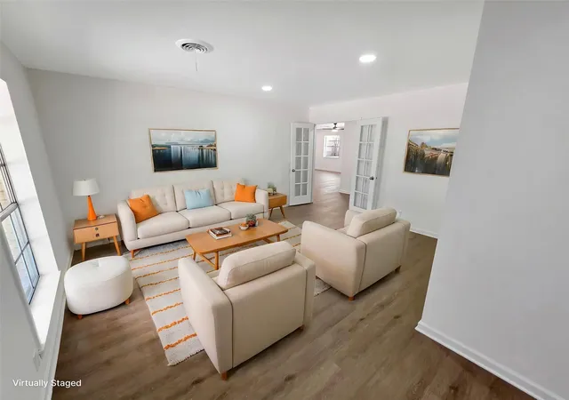 Photo 2 of Single family home for sale at 103 Shannon Ln, Georgetown, TX 78628 | MLS# 70606325 | Listing updated on 2026-09-06