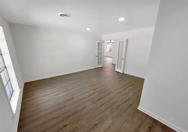 Photo 3 of Single family home for sale at 103 Shannon Ln, Georgetown, TX 78628 | MLS# 70606325 | Listing updated on 2026-09-06