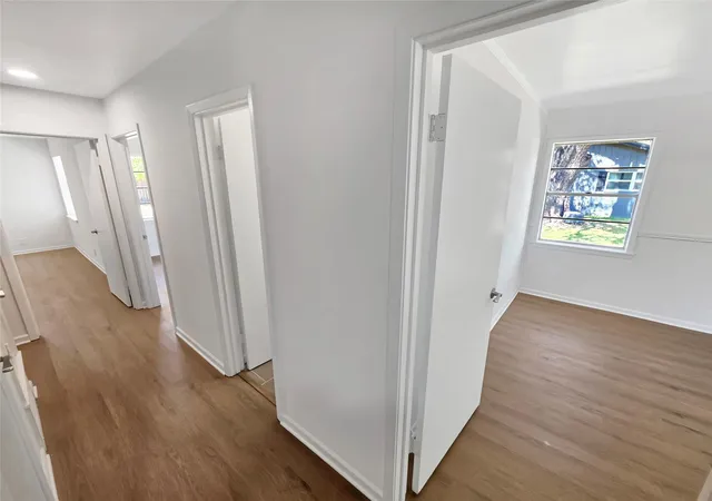 Photo 4 of Single family home for sale at 103 Shannon Ln, Georgetown, TX 78628 | MLS# 70606325 | Listing updated on 2026-09-06