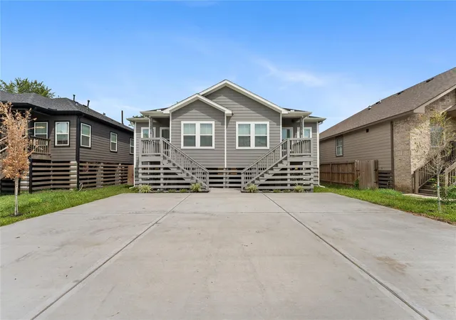 Photo 2 of Multi family home for sale at 5323 Groveton St, Houston, TX 77033 | MLS# 49462133 | Listing updated on 2026-09-16