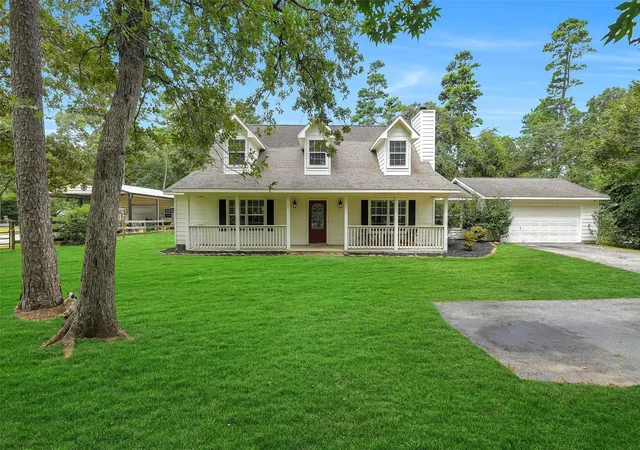 Photo 2 of Single family home for sale at 100 Oak Holw Blvd, Hockley, TX 77447 | MLS# 67068597 | Listing updated on 2026-09-04