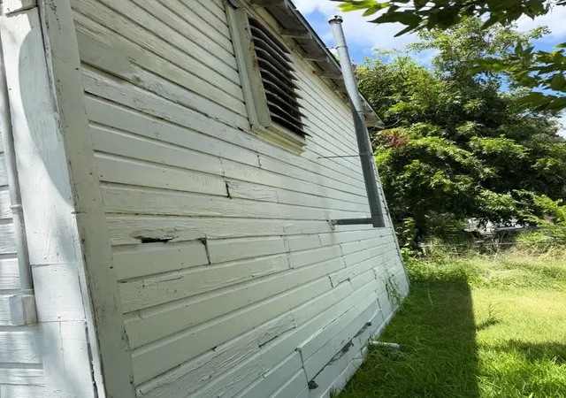 Photo 2 of Single family home for sale at 215 3rd Avenue N, Texas City, TX 77590 | MLS# 94589858 | Listing updated on 2026-09-19