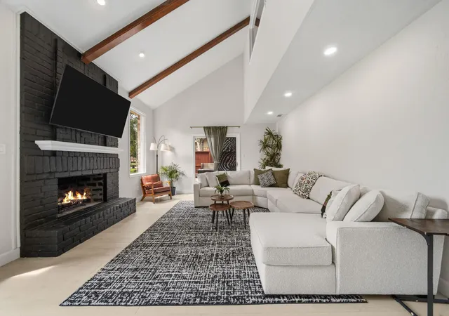 Photo 1 of Single family home for sale at 3815 W Valley Dr, Missouri City, TX 77459 | MLS# 43238093 | Listing updated on 2026-09-19