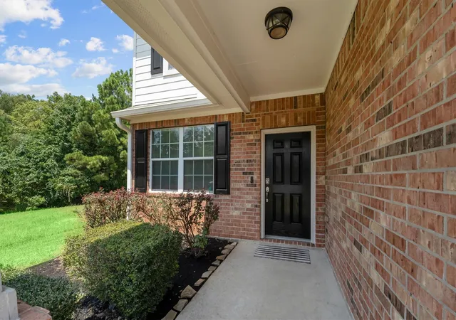Photo 3 of Single family home for sale at 2318 Perkins Xing Dr, Conroe, TX 77304 | MLS# 90735384 | Listing updated on 2026-09-18
