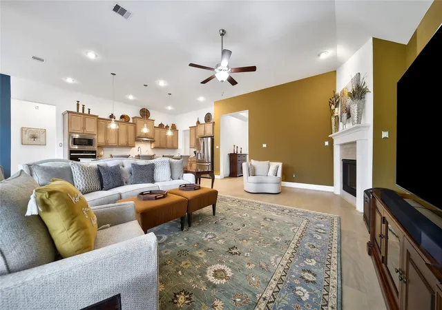 Photo 4 of Single family home for sale at 10131 Lehman Dr, Willis, TX 77318 | MLS# 61809320 | Listing updated on 2026-10-08