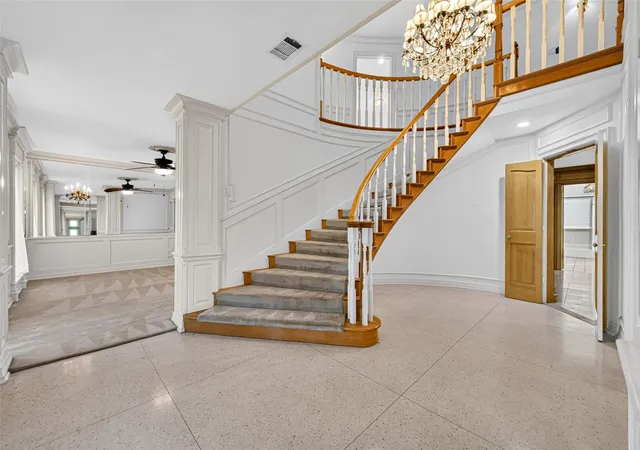 Photo 4 of Sale Pending at 8007 Erie St, Houston, TX 77061 | MLS# 28949164 | Listing updated on 2026-10-09