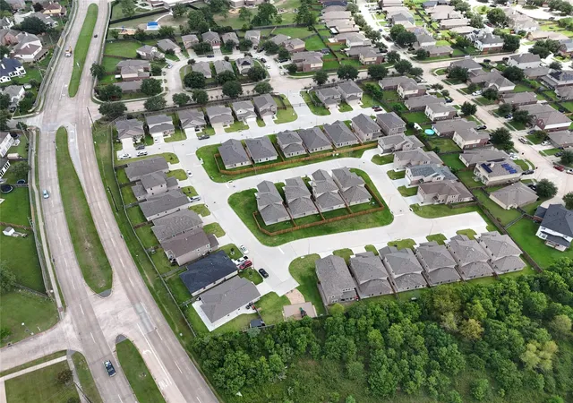 Photo 4 of Sale Pending at 2803 Topiary Ln, Houston, TX 77014 | MLS# 15821138 | Listing updated on 2026-10-06