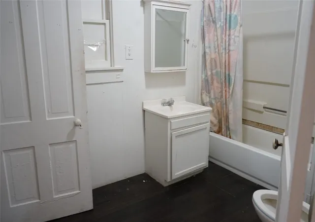 Photo 3 of Single family home for sale at 1419 Leaman Ave, Rosenberg, TX 77471 | MLS# 80729418 | Listing updated on 2026-09-21