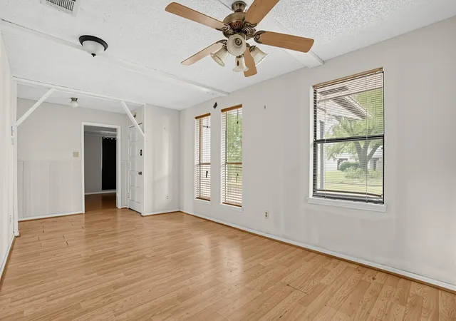 Photo 4 of Single family home for sale at 17623 Crestline Rd, Humble, TX 77396 | MLS# 58560041 | Listing updated on 2026-09-09