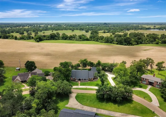 Photo 1 of Single family home for sale at 925 Standley Rd, Madisonville, TX 77864 | MLS# 5343038 | Listing updated on 2026-09-02