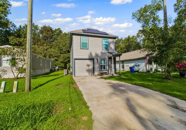Photo 2 of Single family home for sale at 353 Hunters Glen, Livingston, TX 77351 | MLS# 91531781 | Listing updated on 2026-09-25