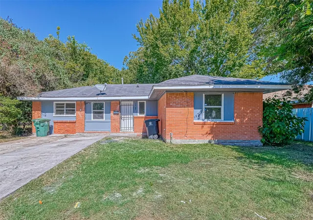 Photo 1 of Single family home for sale at 10613 Buffum St, Houston, TX 77051 | MLS# 21665209 | Listing updated on 2026-09-16