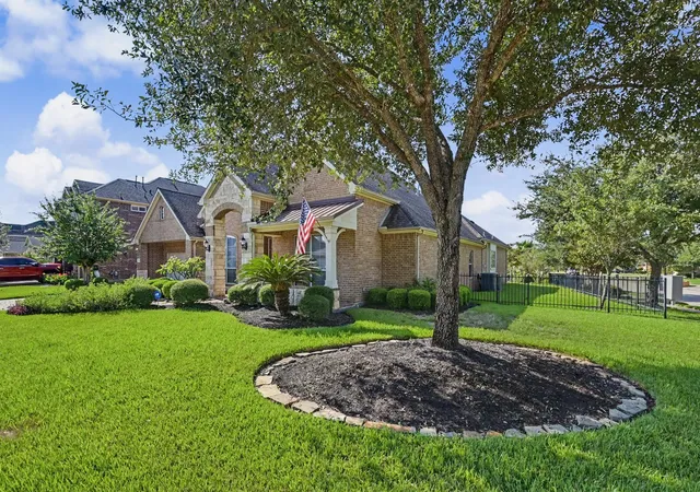 Photo 2 of Sale Pending at 18123 Grotto Point Dr, Cypress, TX 77429 | MLS# 17730224 | Listing updated on 2026-09-09
