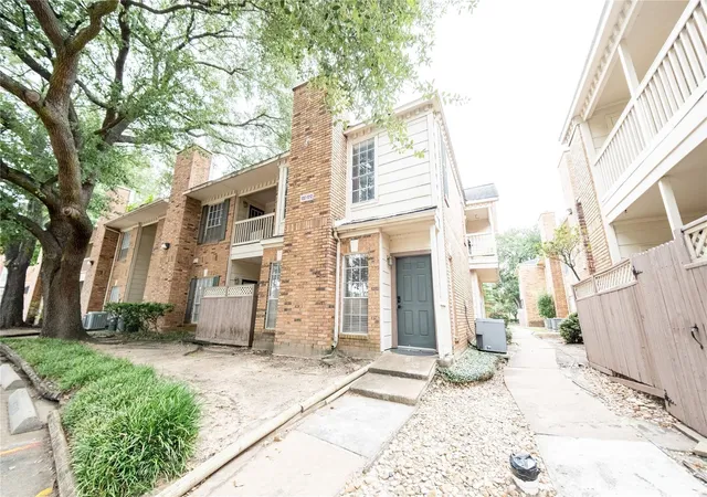 Photo 1 of Townhouse for sale at 2626 Holly Hall St #1201, Houston, TX 77054 | MLS# 94965323 | Listing updated on 2026-09-11