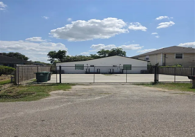 Photo 1 of Multi family home for sale at 4604 Bricker St #AB, Houston, TX 77051 | MLS# 10029672 | Listing updated on 2026-10-03