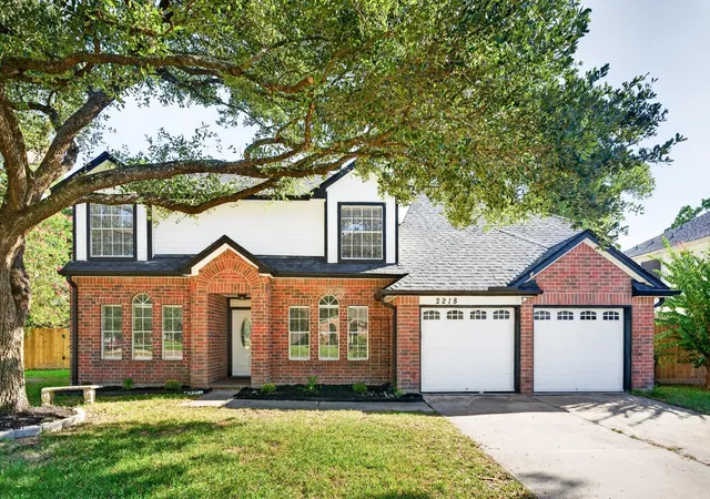 Photo 2 of Single family home for sale at 2218 Pincher Crk Dr, Spring, TX 77386 | MLS# 74105918 | Listing updated on 2026-10-06