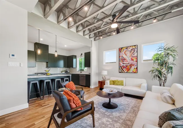 Photo 2 of Single family home for sale at 126 Sidney St, Houston, TX 77003 | MLS# 10813283 | Listing updated on 2026-10-08