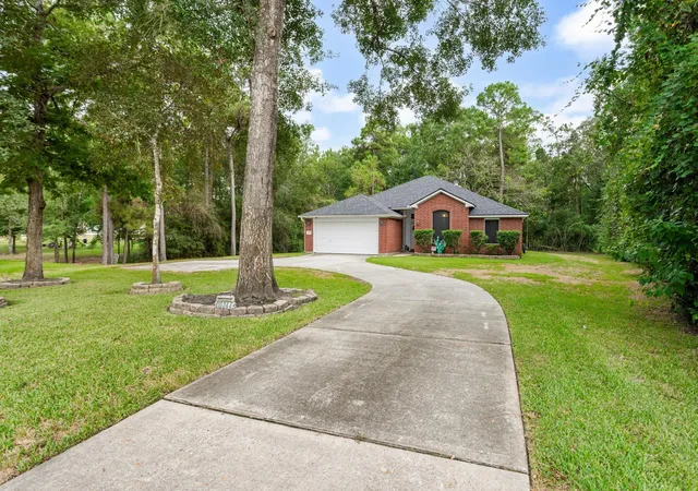 Photo 2 of Single family home for sale at 10244 Elmo Ct, Conroe, TX 77302 | MLS# 38198991 | Listing updated on 2026-09-18