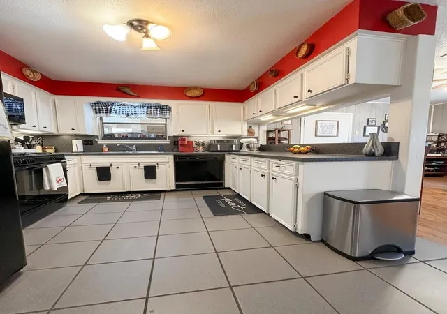Photo 4 of Single family home for sale at 2750 Tinechester Dr, Kingwood, TX 77339 | MLS# 23918913 | Listing updated on 2026-09-11