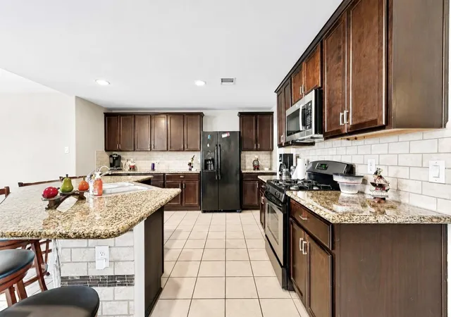 Photo 3 of Single family home for sale at 18203 Sonora Brk Ln, Richmond, TX 77407 | MLS# 31737075 | Listing updated on 2026-09-20