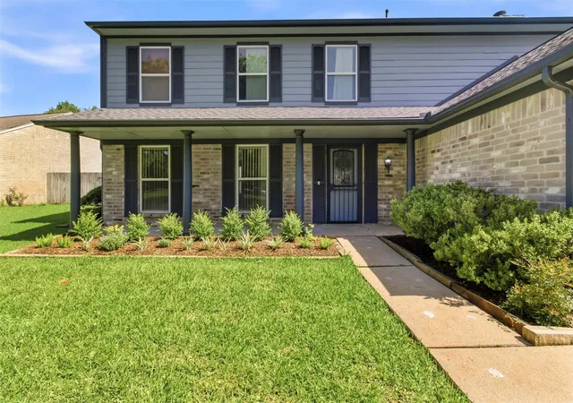 Photo 3 of Single family home for sale at 3226 Lakefield Way, Sugar Land, TX 77479 | MLS# 278138 | Listing updated on 2026-09-08