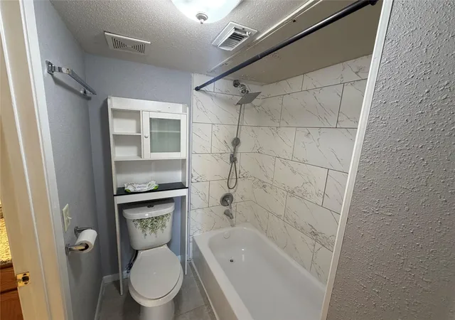 Photo 4 of Condo for sale at 10110 Forum W Dr #224, Houston, TX 77036 | MLS# 12198438 | Listing updated on 2026-09-14