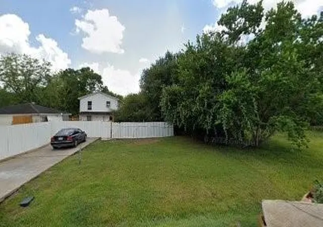 Photo 1 of Land for sale at 4910 Rue St, Houston, TX 77033 | MLS# 92389778 | Listing updated on 2026-09-14