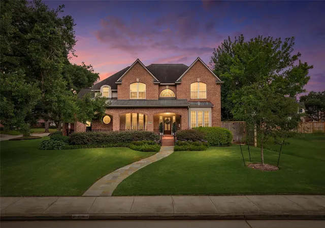 Photo 1 of Sale Pending at 3731 Linkview Dr, Houston, TX 77025 | MLS# 60835502 | Listing updated on 2026-09-10