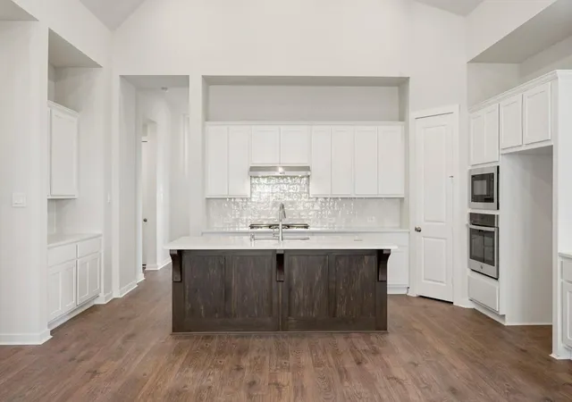 Photo 4 of Single family home for sale at 12222 Hudson Dr, Mont Belvieu, TX 77523 | MLS# 10770582 | Listing updated on 2026-09-20