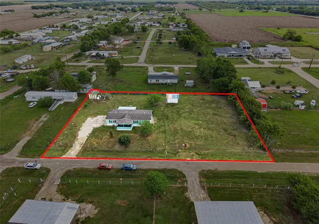 Photo 3 of Single family home for sale at 1006 Nunez St, Beasley, TX 77417 | MLS# 31039453 | Listing updated on 2026-09-06