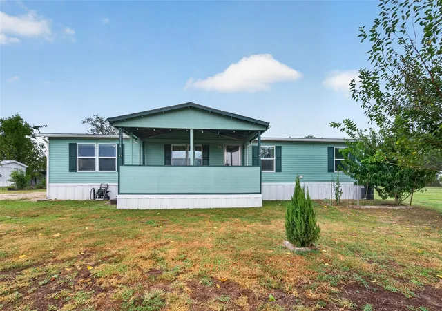 Photo 3 of Single family home for sale at 1006 Nunez St, Beasley, TX 77417 | MLS# 31039453 | Listing updated on 2026-09-06
