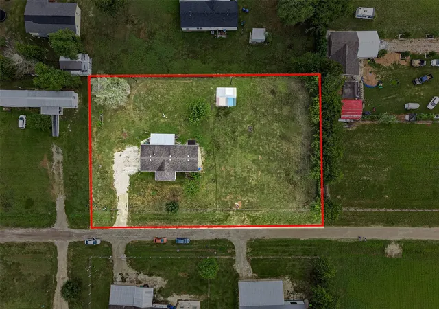 Photo 4 of Single family home for sale at 1006 Nunez St, Beasley, TX 77417 | MLS# 31039453 | Listing updated on 2026-09-06