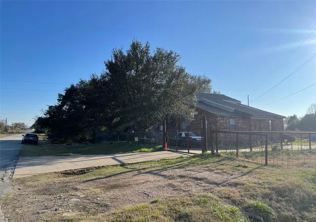 Photo 8 of Single family home for sale at 20661 Cochran Rd, Hempstead, TX 77445 | MLS# 52372956 | Listing updated on 2026-09-02